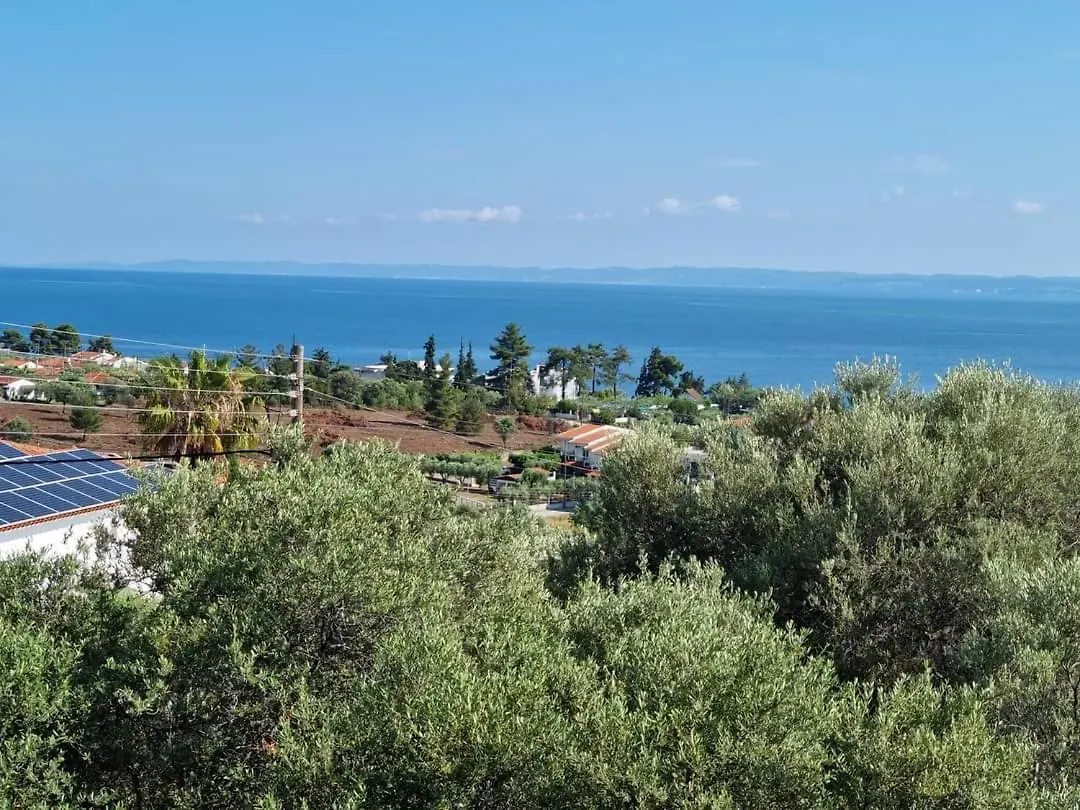 Apartments Julija Γερακινή